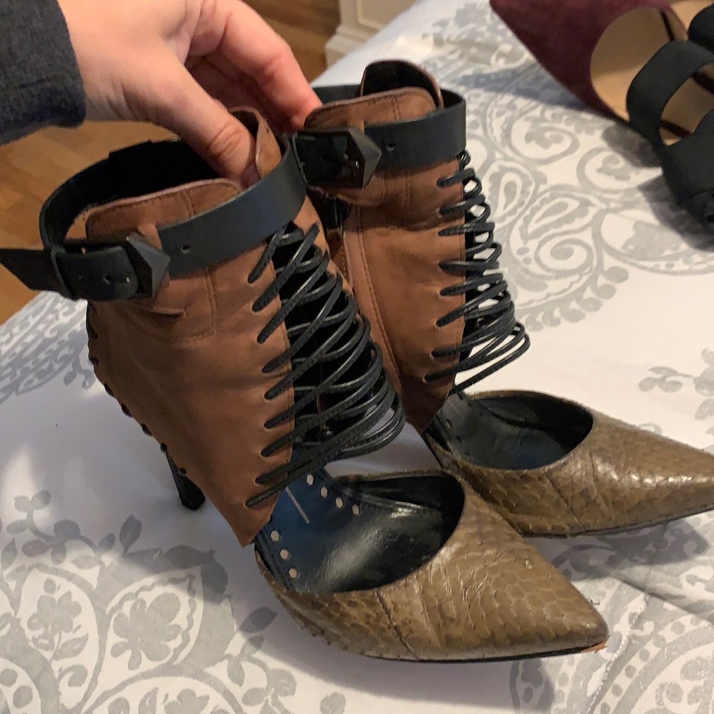 Dolce Vita One-of-a-Kind shoe boot brown 7/7.5